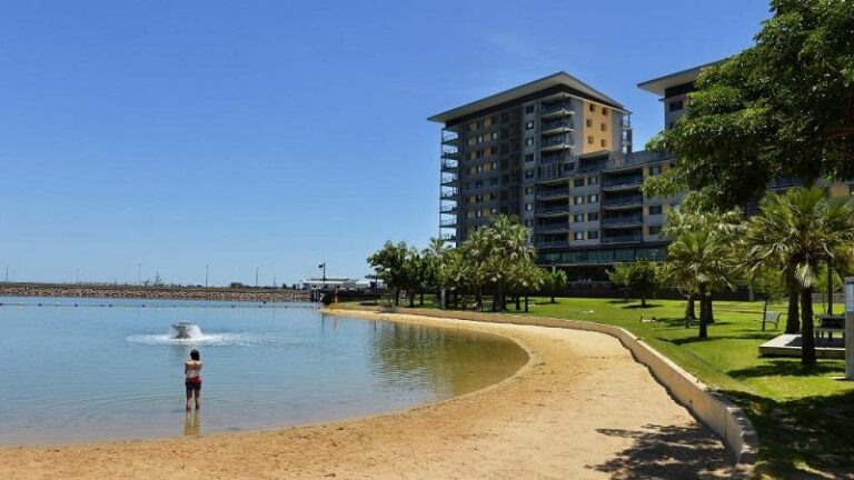 darwin waterfront swimming lagoon darwin northern territory 768x432