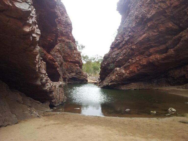 simpsons gap alice springs northern territory 768x576